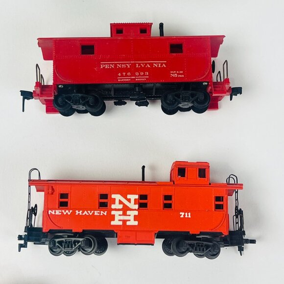 Vintage HO Scale 7 Caboose Train Cars Union Pacific, Pennsylvania & More - Picture 5 of 7